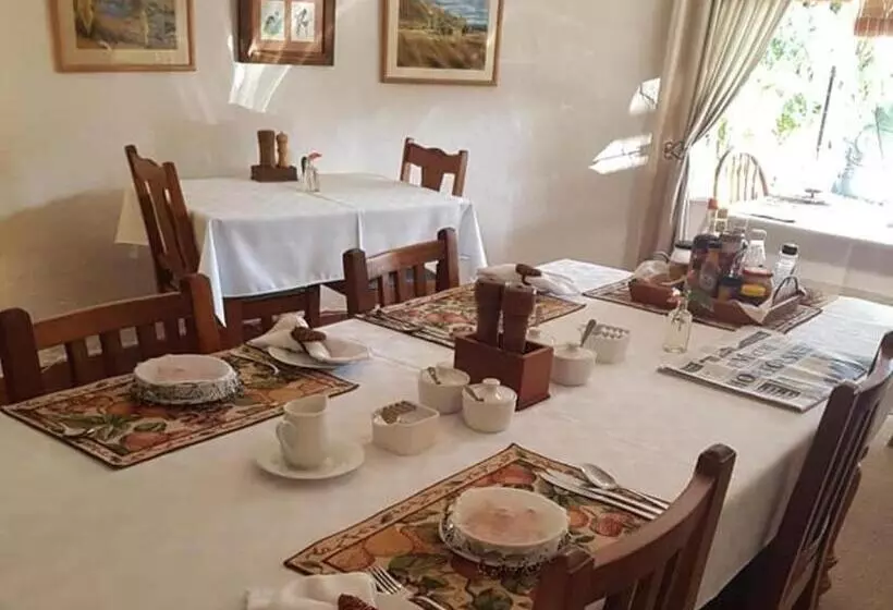 Inn Afrika Bed And Breakfast