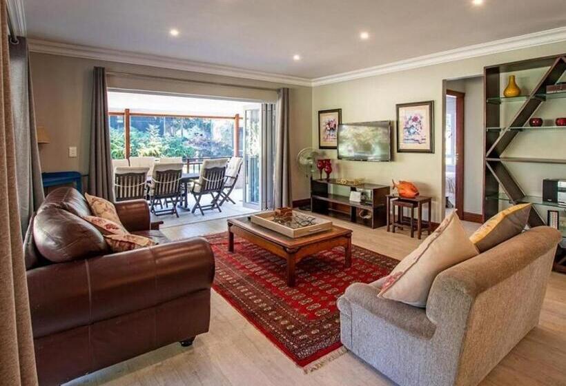 Inn Afrika Bed And Breakfast