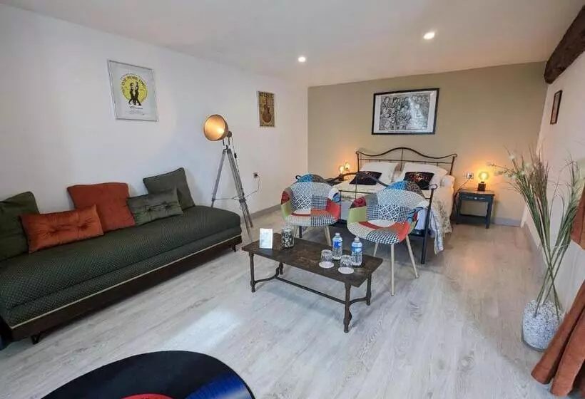 ペンション Guestroom Bouges Le Château, 1 Pièce, 3 Personnes Fr 1 591 536