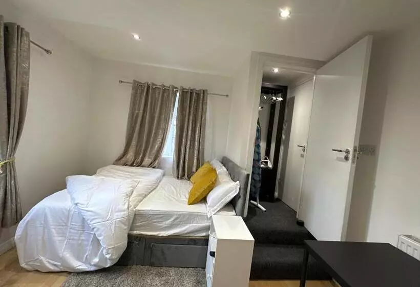 ペンション Keedonwood Road Bromley, Rooms With Free Wifi