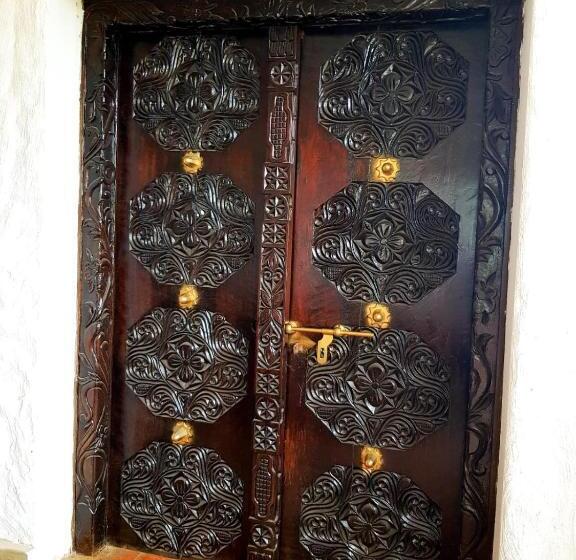 پانسیون Nyumba Malkia At Tembo Village