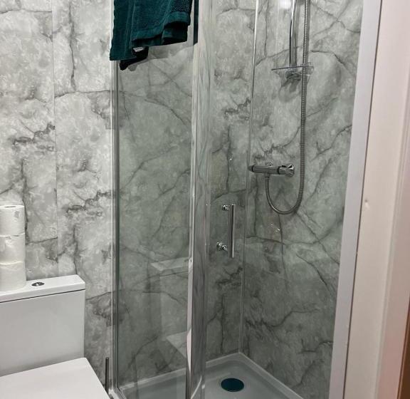 پانسیون Oxborne Rooms Uk   Wyatt