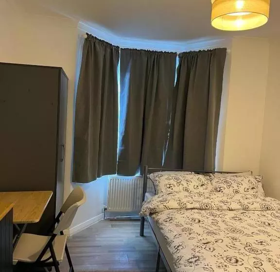 ペンション Oxborne Rooms Uk   Wyatt