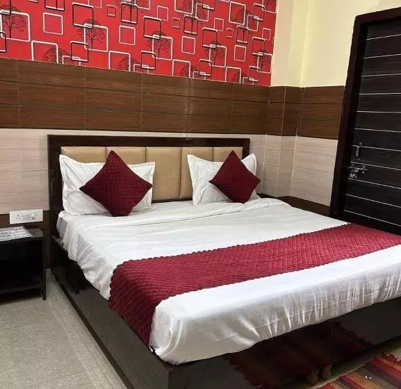 Play Hotel Kohinoor