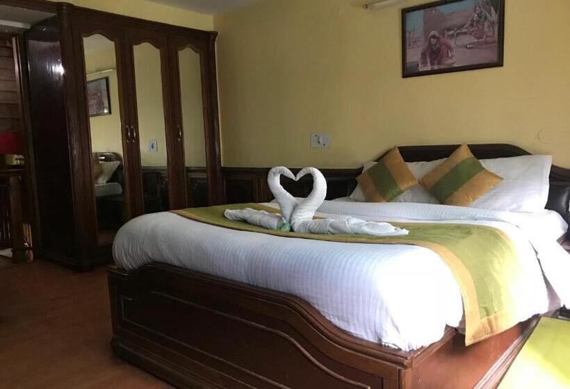 Royal Hill View Hotel And Resort