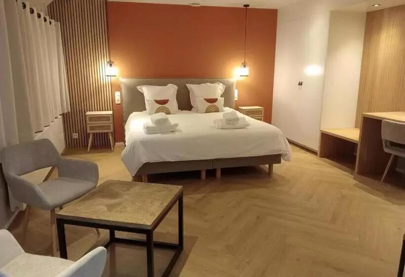 Aamiaismajoitus (B&B) Dionbulles & Dionlodge Guesthouse, Private Wellness Pool In Option