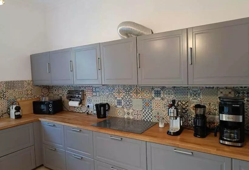 ベッドアンドブレックファースト Maison La Motte