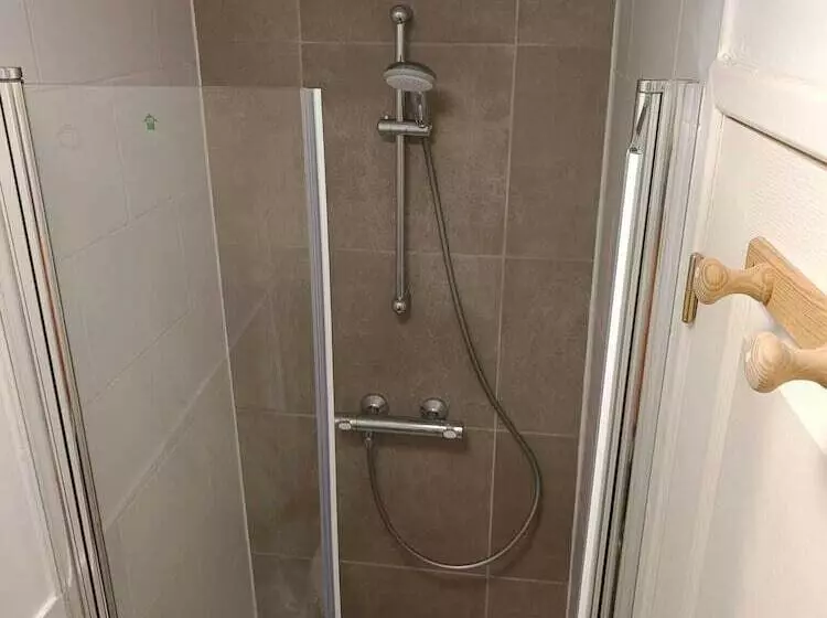 ベッドアンドブレックファースト Maison La Motte