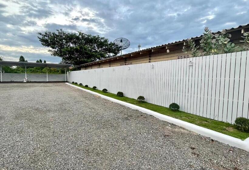 Chanmuang Resort ชานเมืองรีสอร์ท