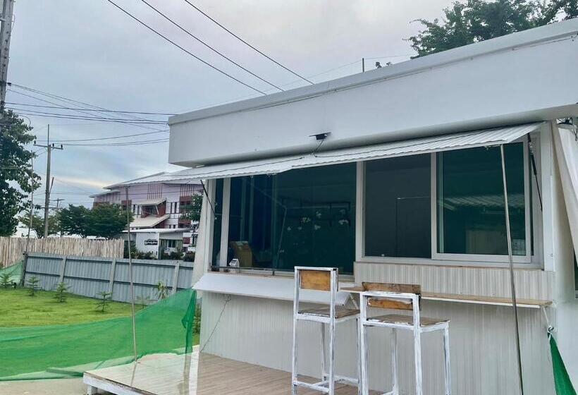 Chanmuang Resort ชานเมืองรีสอร์ท