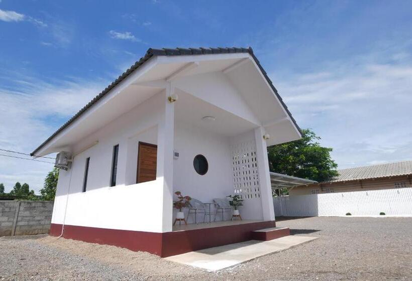 Chanmuang Resort ชานเมืองรีสอร์ท