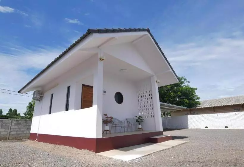 Chanmuang Resort ชานเมืองรีสอร์ท
