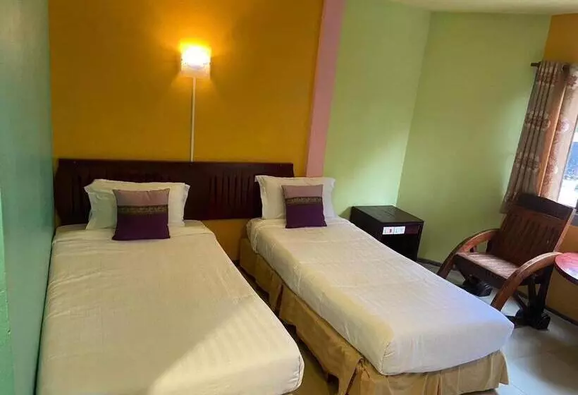 Hotelli โรงแรมมวกเหล็กเกสท์อินท์