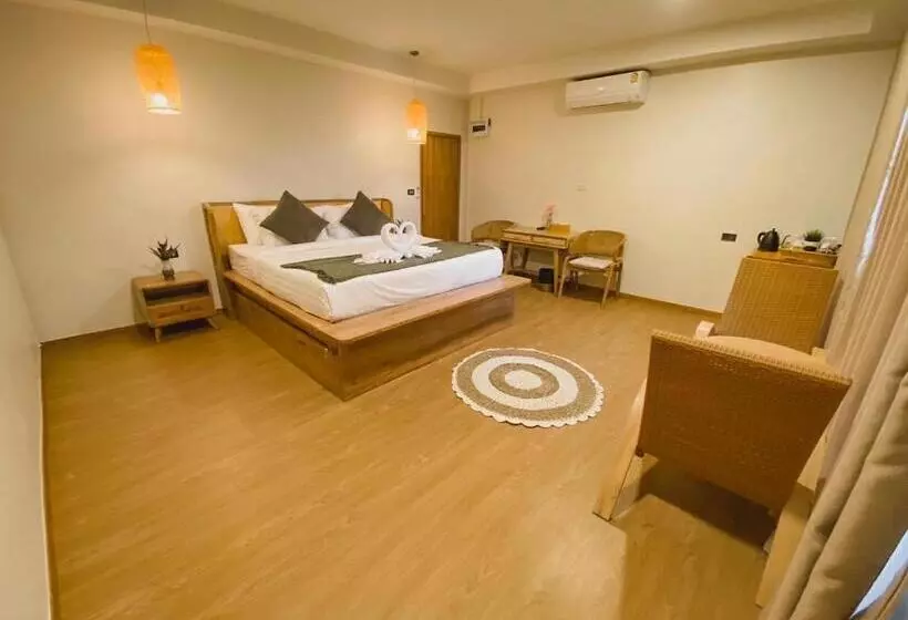 Hotelli Cirrus Valley Hill Resort