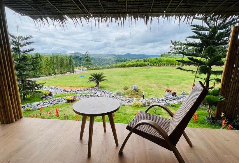 בית מלון כפרי Cirrus Valley Hill Resort