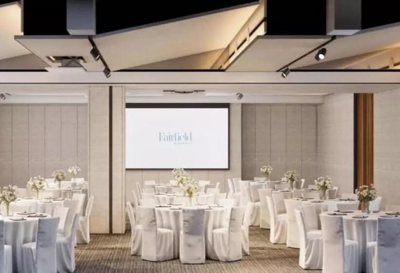 Hotelli Fairfield By Marriott Cebu Mandaue City