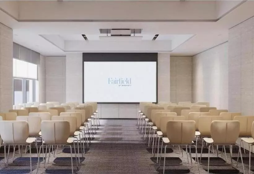 Hotelli Fairfield By Marriott Cebu Mandaue City