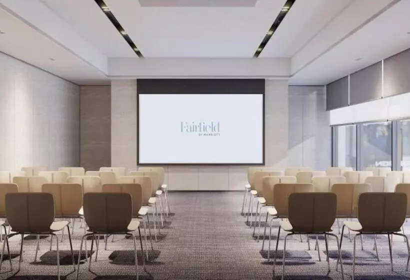 Hotelli Fairfield By Marriott Cebu Mandaue City