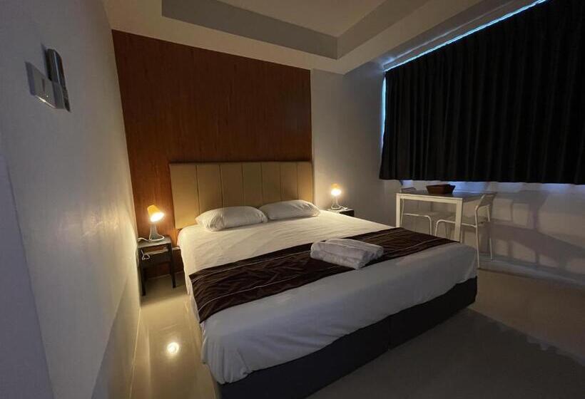 Hotelli Kefir Phuket