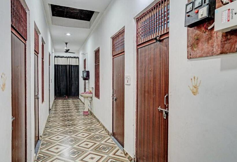 Hotell Oyo Double Ss