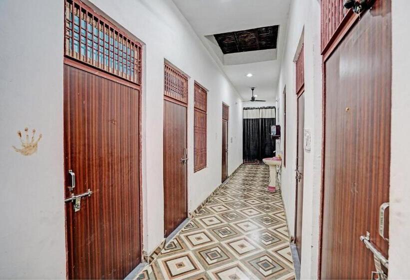 Hotell Oyo Double Ss