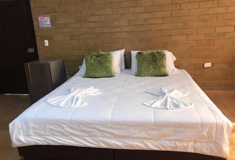 هتل Villas Del Bambú