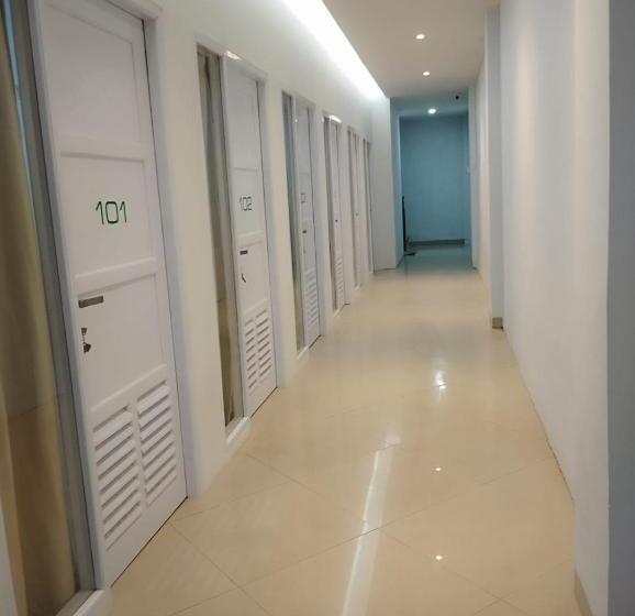 Kareem Syariah Hostel Bukittinggi