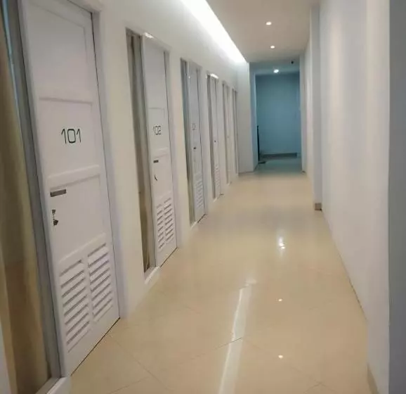 Kareem Syariah Hostel Bukittinggi