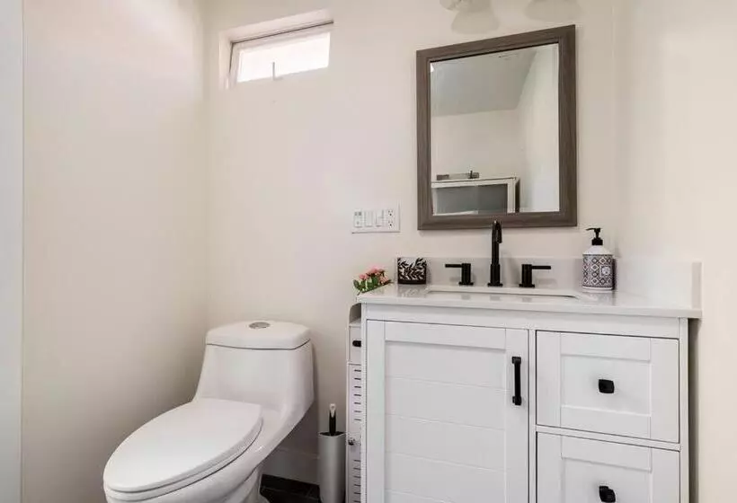 ペンション Beautiful Downey Guest House