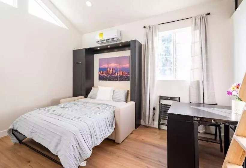 ペンション Beautiful Downey Guest House