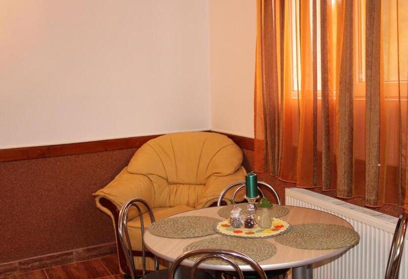 پانسیون Casa Dănuț