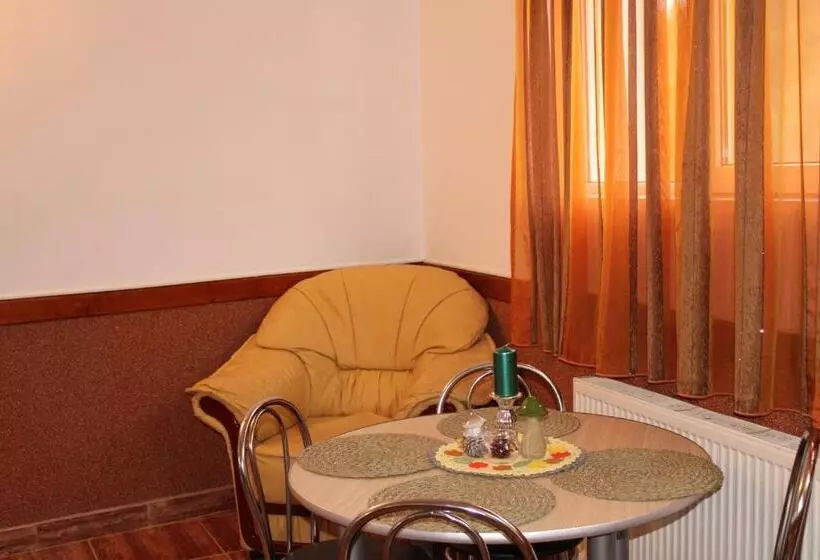 ペンション Casa Dănuț