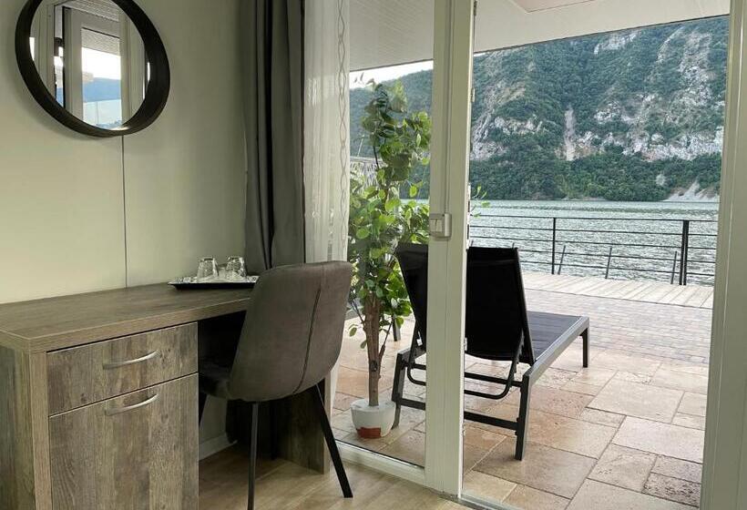 Пансион Complex Turistic Emilio