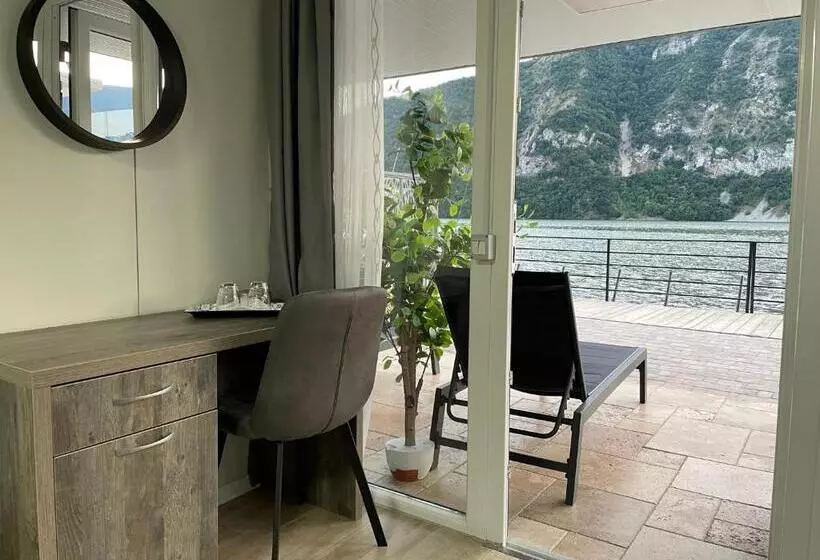 Majatalo Complex Turistic Emilio