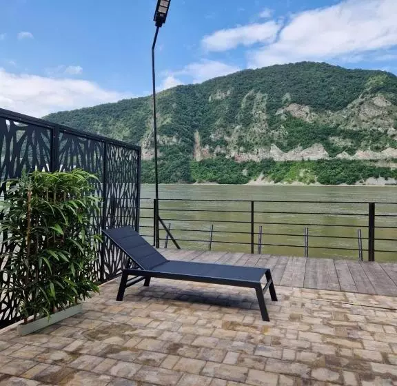 Majatalo Complex Turistic Emilio