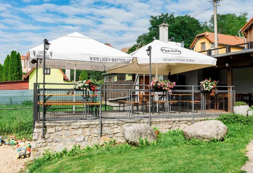 بنسيون Penzion černý Sklep