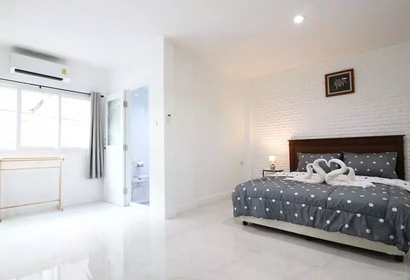 ペンション Room In Guest Room   Baan Khunphiphit Homestay No3351