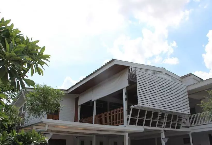 ペンション Room In Guest Room   Baan Khunphiphit Homestay No3351