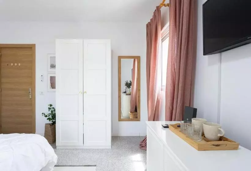 ペンション Eden Rentals 102 Surfy Stylish Bed&coffee Balcony