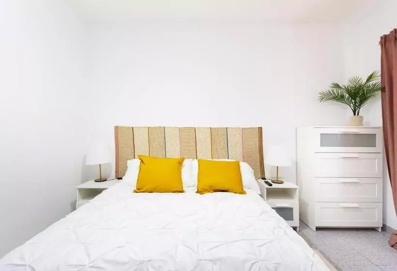 پانسیون Eden Rentals 105 Surfy Stylish Bed&coffee Room
