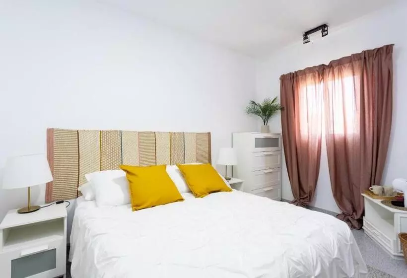 پانسیون Eden Rentals 105 Surfy Stylish Bed&coffee Room