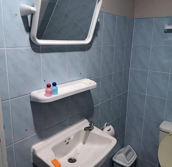 پانسیون The Treehouse