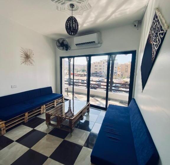 هاستل Friends Oasis