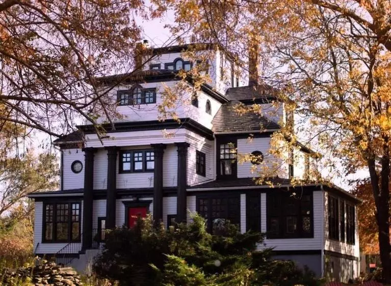 ベッドアンドブレックファースト Celtic Mansion Annfield Manor