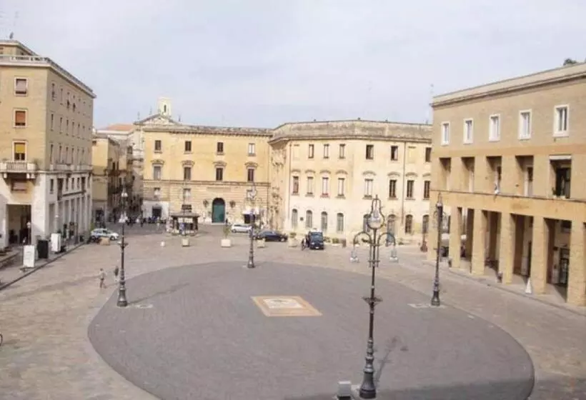 تختخواب و صبحانه Trilogy Prestige   Central Premium Suites