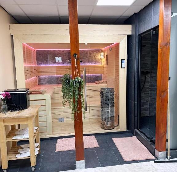 Bed and Breakfast Wellness Studio Tiel