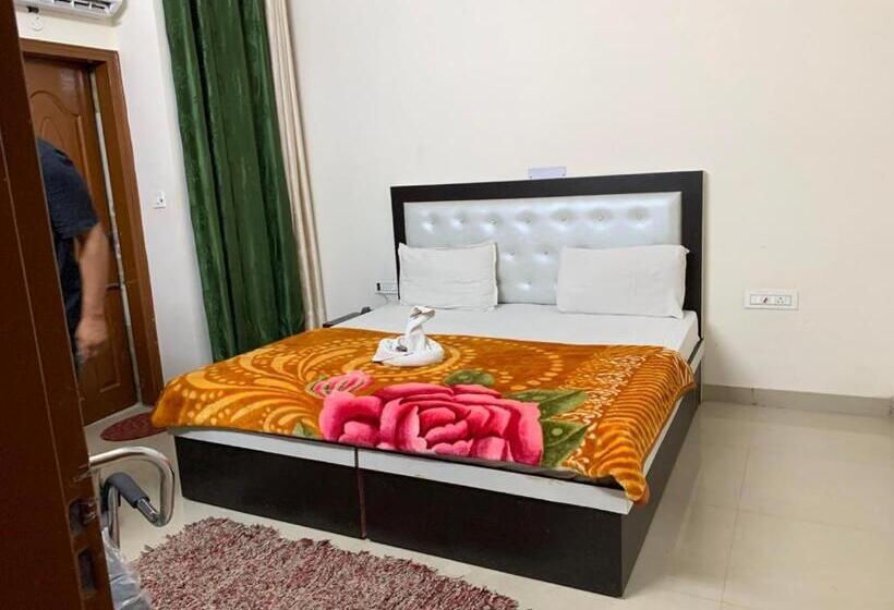 בית מלון כפרי Gr 11