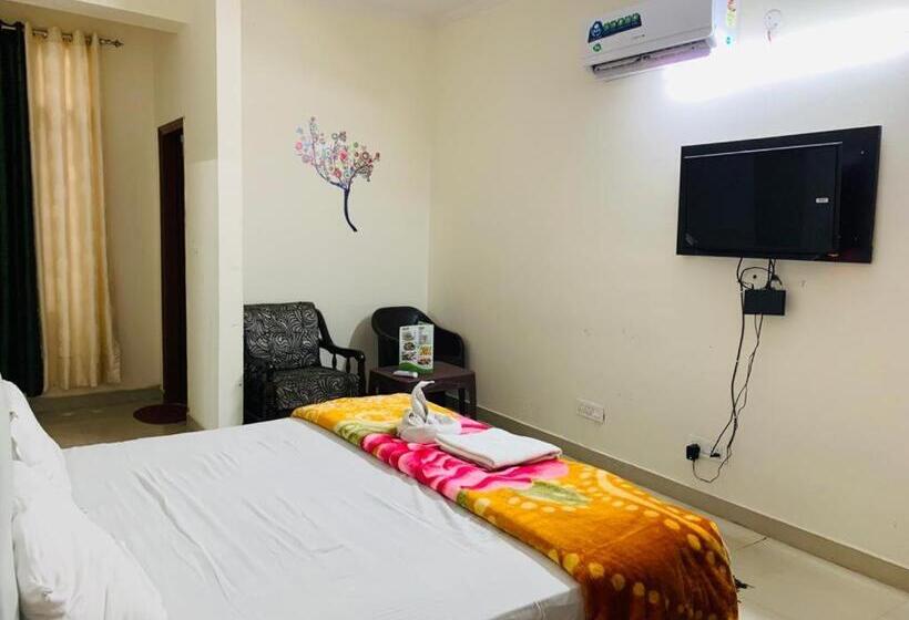 בית מלון כפרי Gr 11