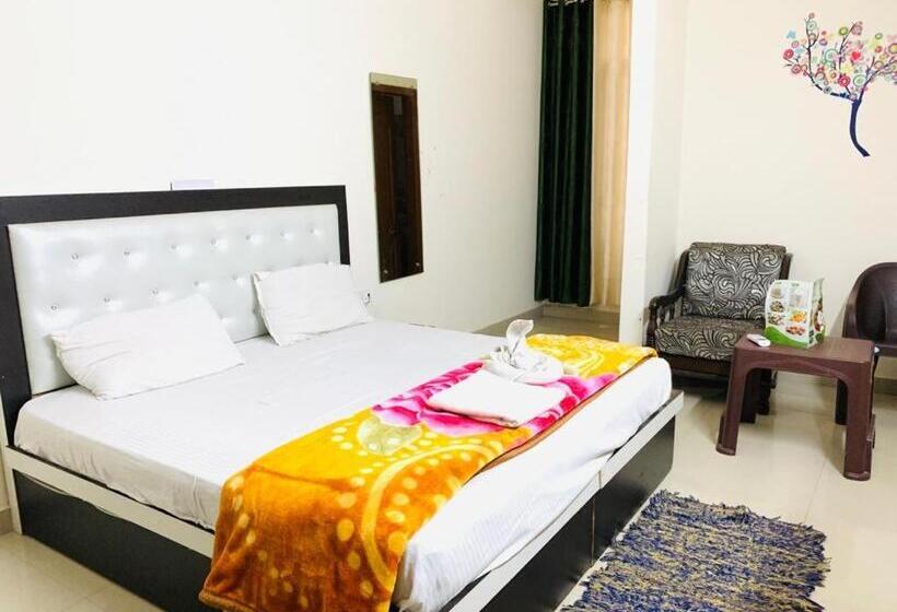 בית מלון כפרי Gr 11