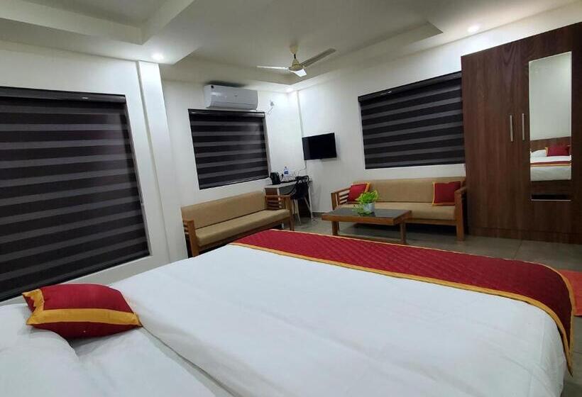 فندق Halo Residency